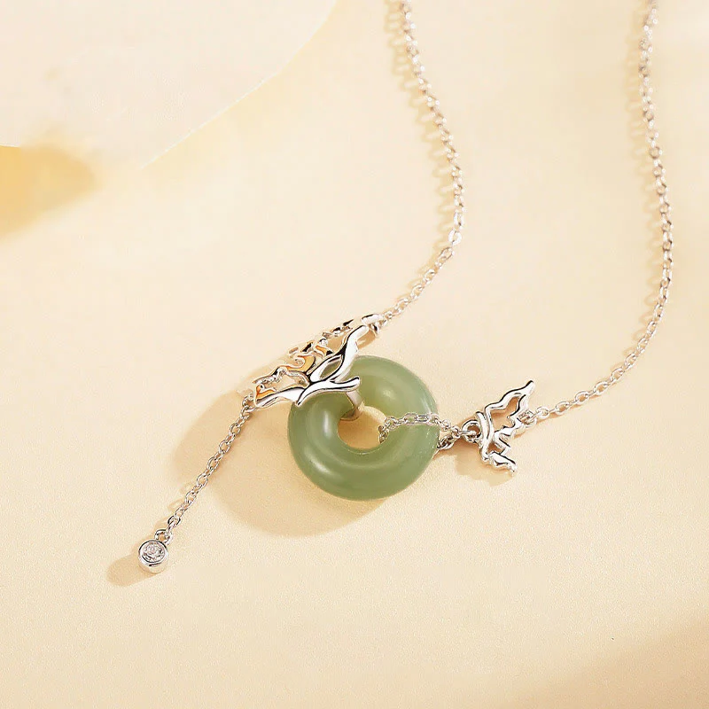 Collana con ciondolo a forma di farfalla con fibbia della pace in giada naturale Hetian, argento sterling 925, Buddha Stones - Image 2