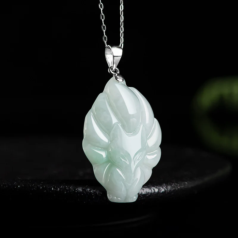Collana con ciondolo in acciaio al titanio e catena in giada naturale con volpe a nove code Buddha Stones - Image 2