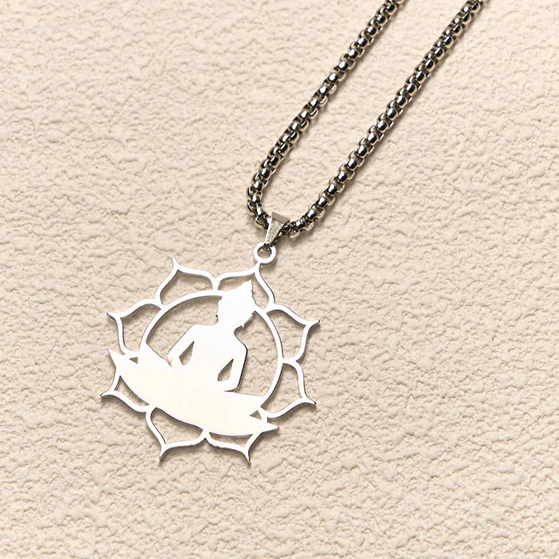 Collana con ciondolo dell'illuminazione in acciaio inossidabile con design vintage Buddha Stones Buddha seduto sul loto di Buddha - Image 10
