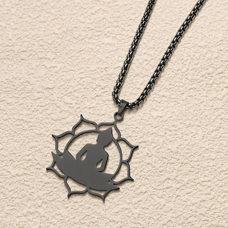 Collana con ciondolo dell'illuminazione in acciaio inossidabile con design vintage Buddha Stones Buddha seduto sul loto di Buddha - Image 16