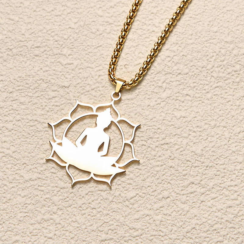 Collana con ciondolo dell'illuminazione in acciaio inossidabile con design vintage Buddha Stones Buddha seduto sul loto di Buddha - Image 2