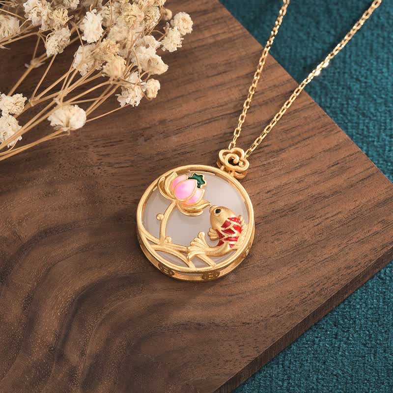 Collana con ciondolo di benedizione di loto di pesce koi in giada bianca - Image 3