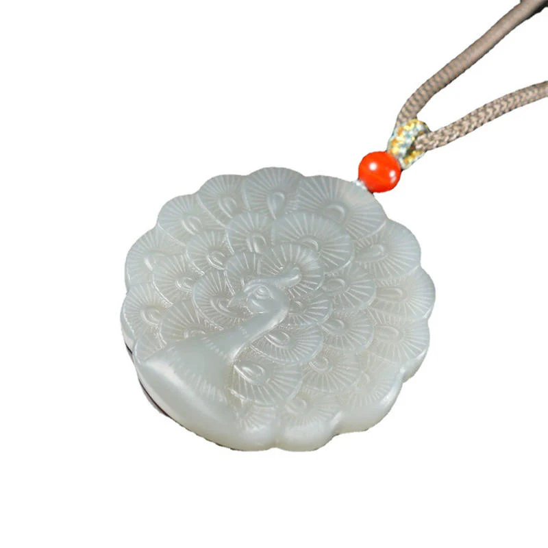 Collana con ciondolo di benedizione e protezione del pavone in giada bianca - Image 7