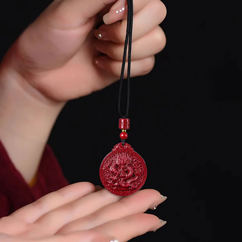 Collana con ciondolo di protezione del drago in cinabro naturale dell'anno del drago di Buddha Stones - Image 12