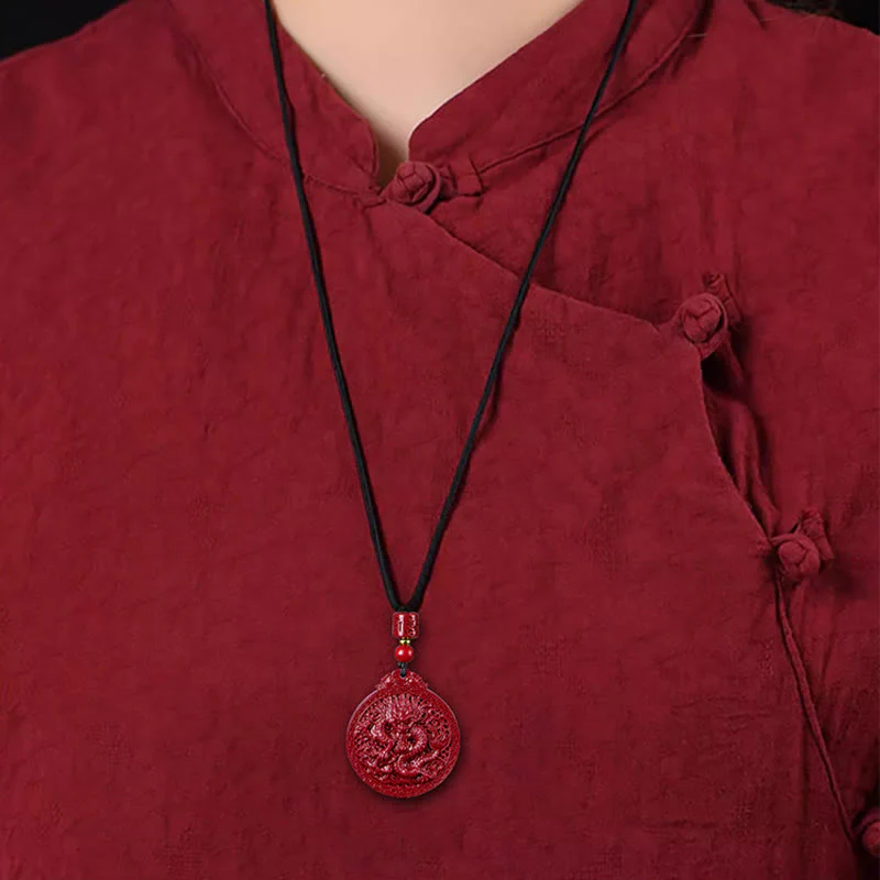 Collana con ciondolo di protezione del drago in cinabro naturale dell'anno del drago di Buddha Stones - Image 13
