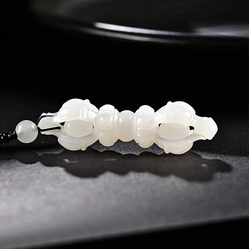 Collana con ciondolo di successo inciso Dorje Vajra in giada ciano naturale tibetana e giada bianca - Image 14