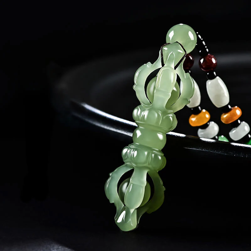 Collana con ciondolo di successo inciso Dorje Vajra in giada ciano naturale tibetana e giada bianca - Image 9