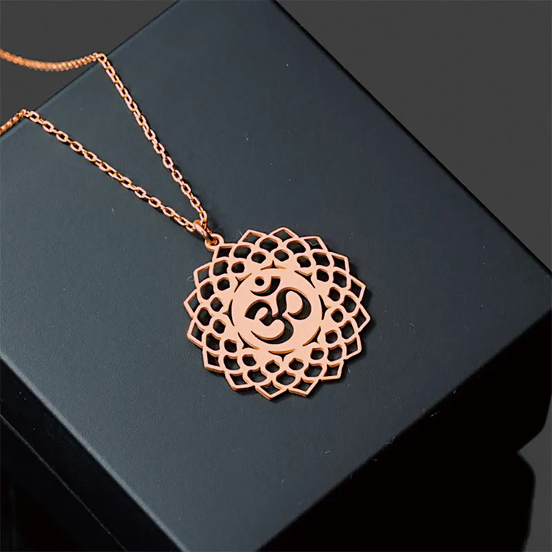Collana con ciondolo in acciaio inossidabile con simbolo Om Buddha Stones, motivo: loto cavo - Image 16