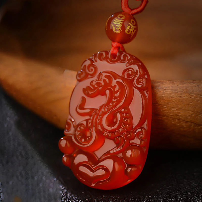 Collana con ciondolo portafortuna in agata rossa dello zodiaco cinese Buddha Stones