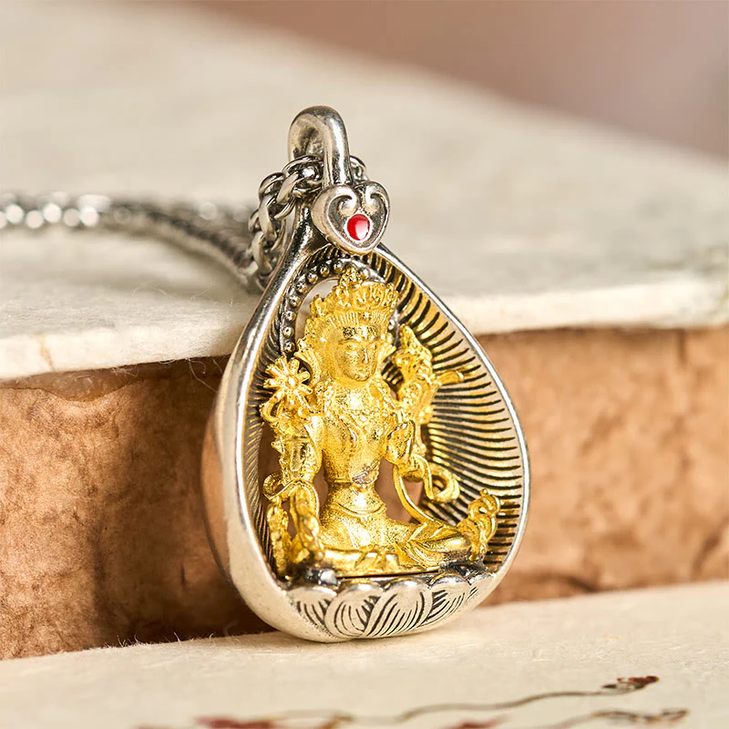 Collana con ciondolo portafortuna in argento placcato rame con catena a maglie, Buddha Stones Shakyamuni, Tara Verde e Pietre del Buddha