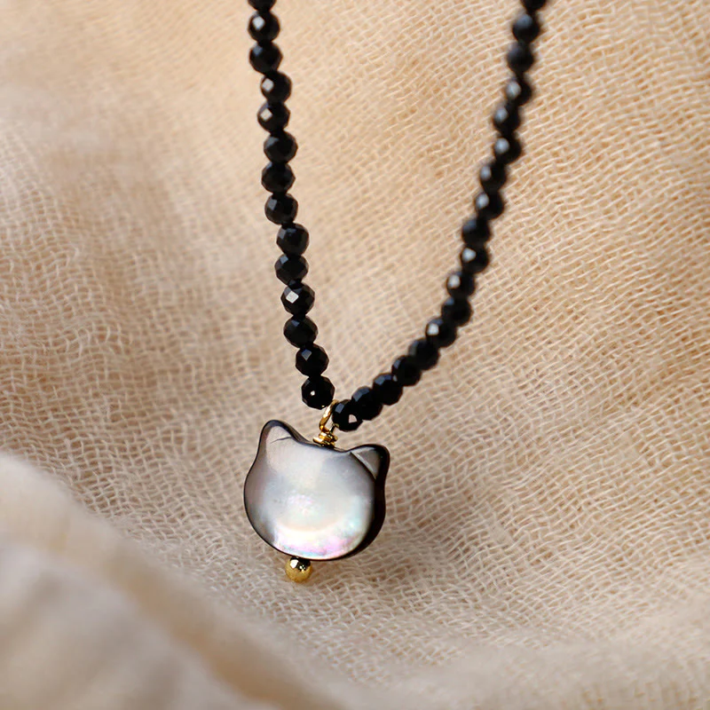 Collana girocollo con ciondolo a forma di gatto carino e spinello nero Buddha Stones - Image 5