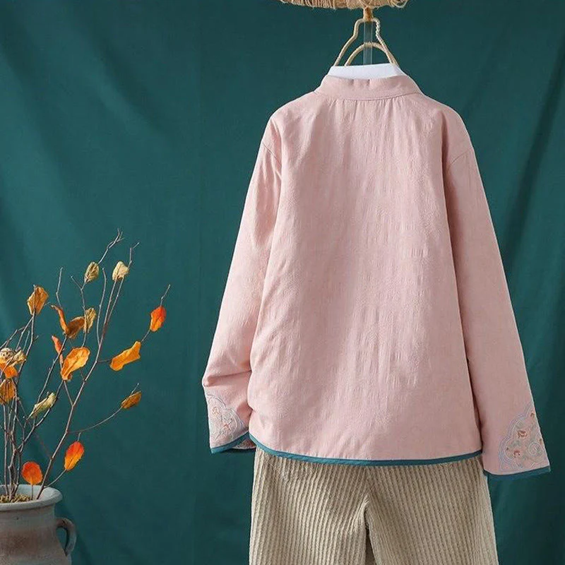Giacca termica da donna in cotone a maniche lunghe con ricamo di fiori e bottoni a forma di rana invernale Buddha Stones - Image 4