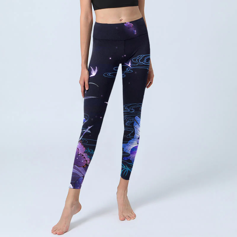 Leggings da yoga da donna con fiori blu notte e farfalle viola Buddha Stones - Image 6
