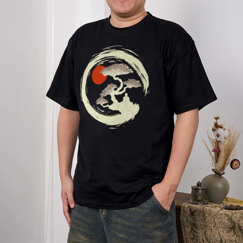 Maglietta Buddha Stones Red Sun Pine Zen Circle Meditazione Buddha Tee - Image 3