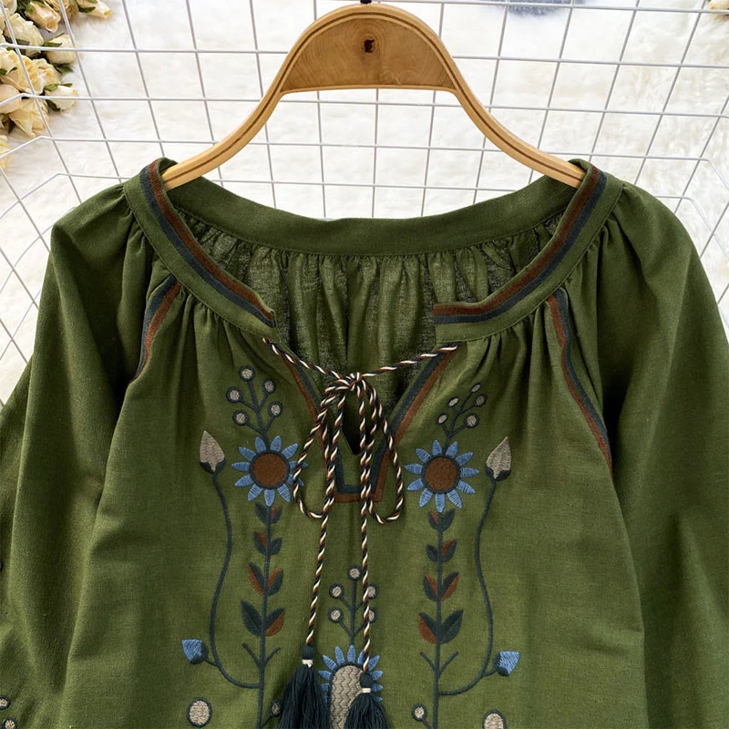 Maglietta casual da donna in cotone e lino con scollo rotondo e motivo a fiori e foglie con ricamo Buddha Stones - Image 4
