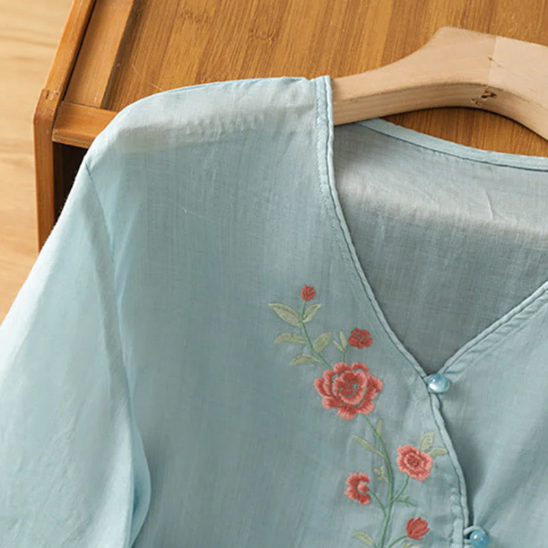 Maglietta da donna in cotone con scollo a V e fiori ricamati con Buddha Stones - Image 7