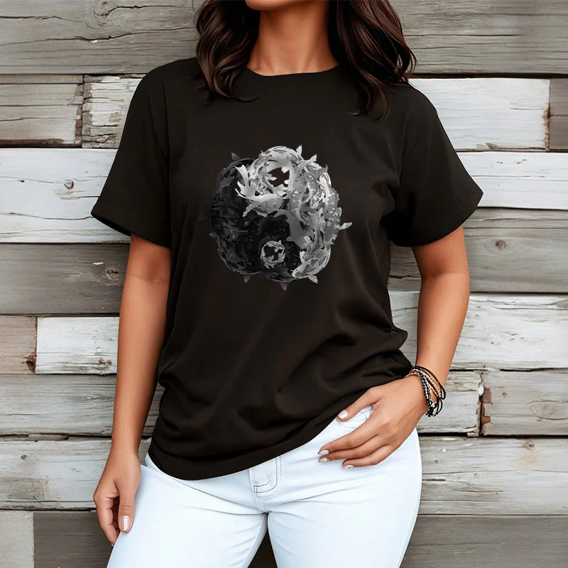 Maglietta in cotone con combinazione di Buddha Stones Yin Yang Koi Fish - Image 9