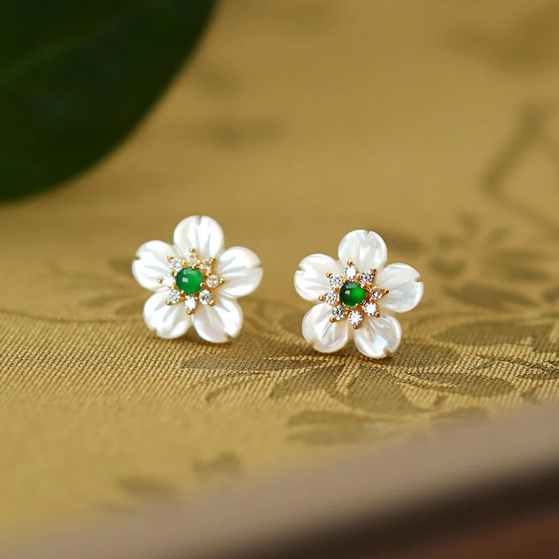 Orecchini Buddha Stones in argento sterling 925 con pietra Tridacna e fiori di giada - Image 5