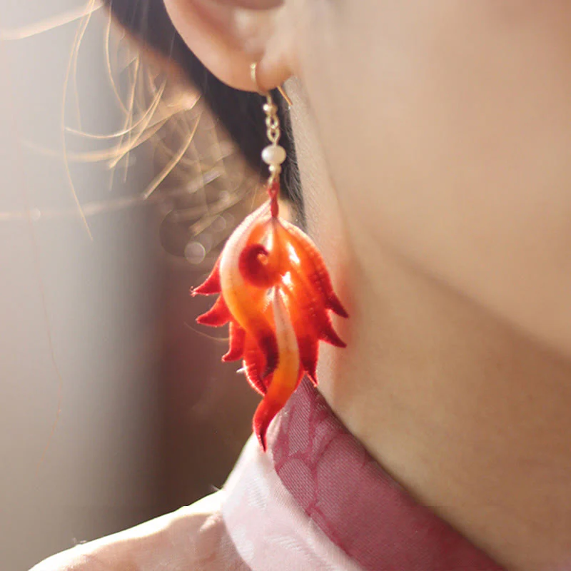 Orecchini pendenti in velluto con fiore di seta di gelso, fatti a mano, in rame placcato oro 14K, con piume rosse e Buddha Stones - Image 9
