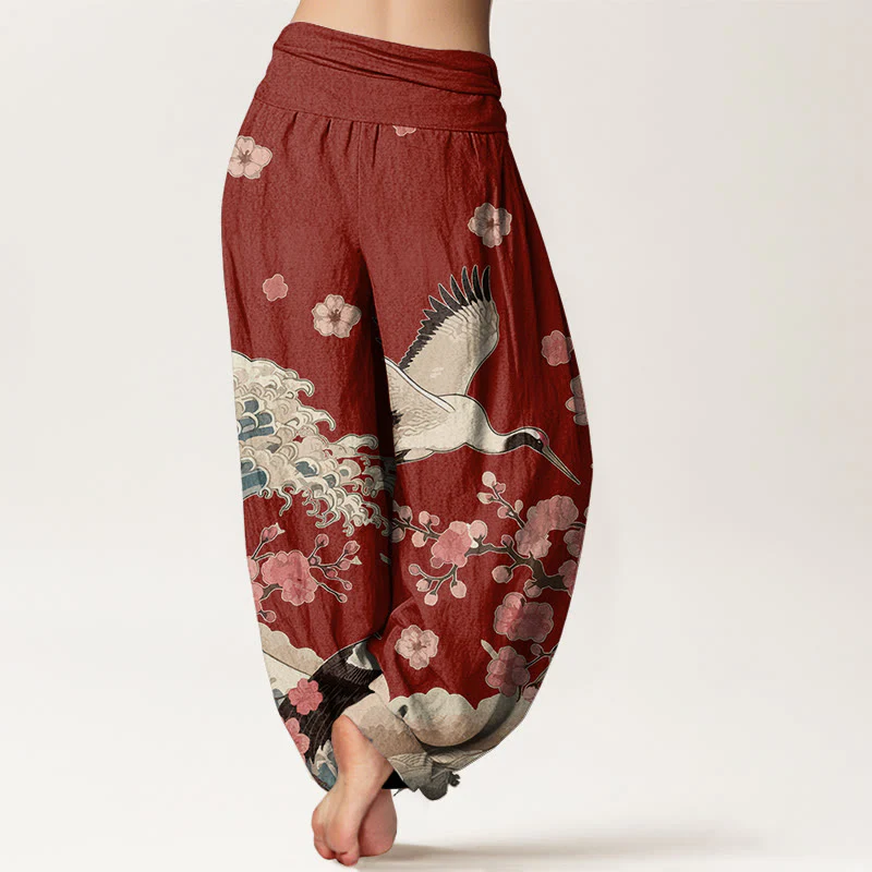 Pantaloni harem da donna con elastico in vita, in puro Buddha Stones , con gru e fiori di pesco e oceano - Image 2
