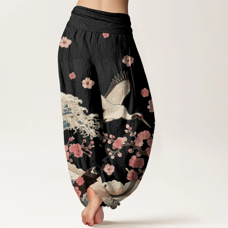 Pantaloni harem da donna con elastico in vita, in puro Buddha Stones , con gru e fiori di pesco e oceano - Image 7