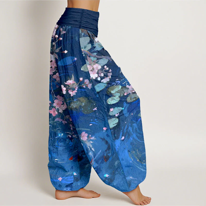 Pantaloni harem da donna con elastico in vita, in puro cotone, con Buddha Stones di ciliegio, pesci koi e foglie di loto - Image 11