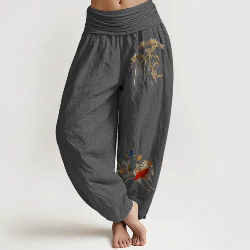 Pantaloni harem da donna con elastico in vita, in puro cotone, con motivo a pesci koi e albero di pino Buddha Stones - Image 9