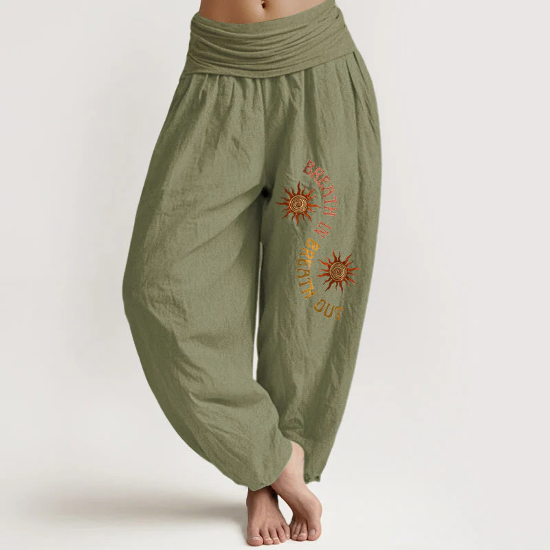 Pantaloni harem da donna con elastico in vita, modello Buddha Stones in puro cotone, tonalità calde, sole e frasi in inglese - Image 15
