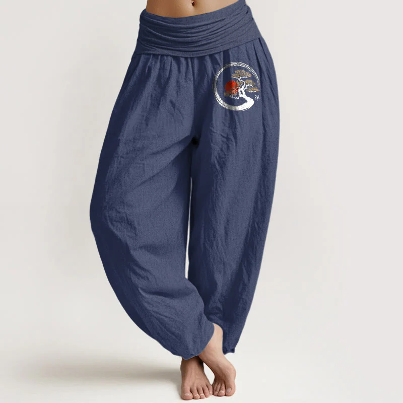 Pantaloni harem da donna in puro cotone con elastico in vita e motivo a carattere Zen Buddha Stones, albero di pino e sole rosso - Image 12