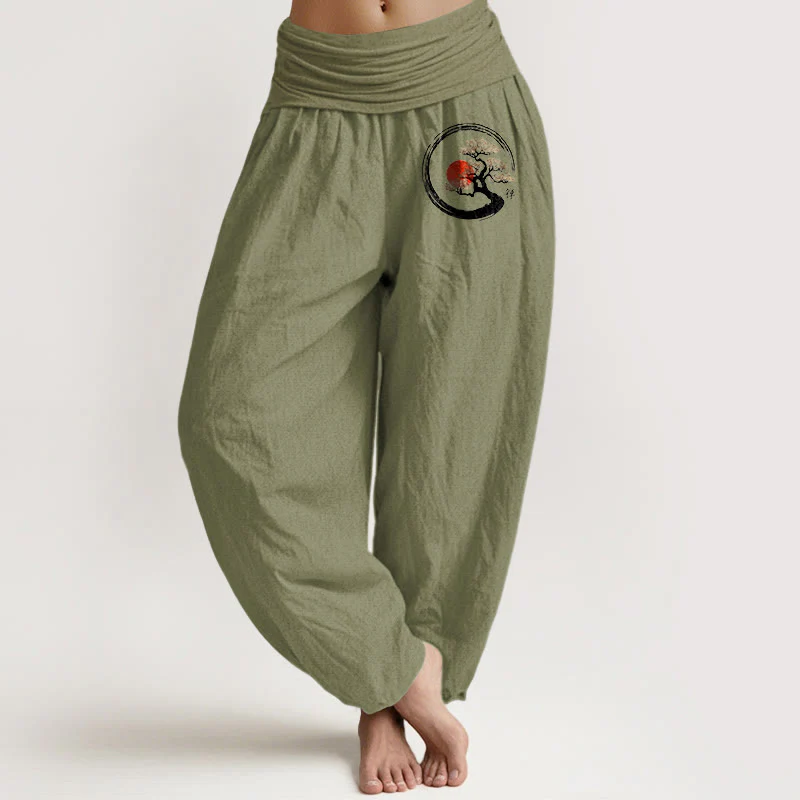 Pantaloni harem da donna in puro cotone con elastico in vita e motivo a carattere Zen Buddha Stones, albero di pino e sole rosso - Image 6