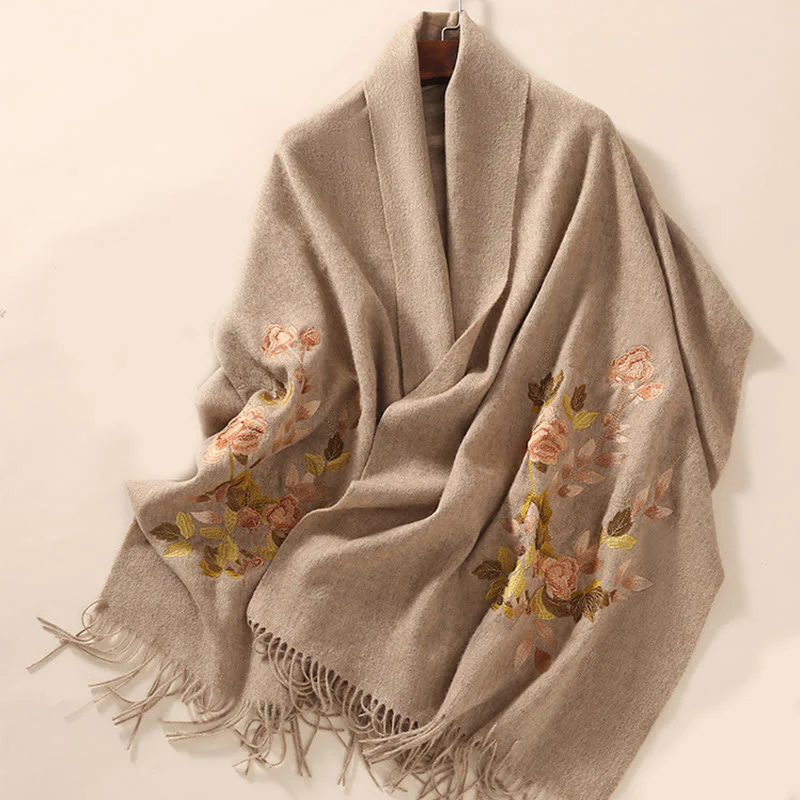 Scialle di lana con Buddha Stones, fiori bianchi e rosa, foglie dorate, ricamo con nappa, sciarpa da viaggio invernale e accogliente - Image 9