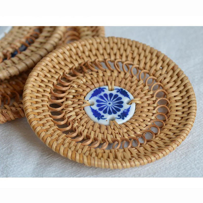 Sottobicchiere per tazza da tè in rattan con motivo floreale in ceramica - Image 17