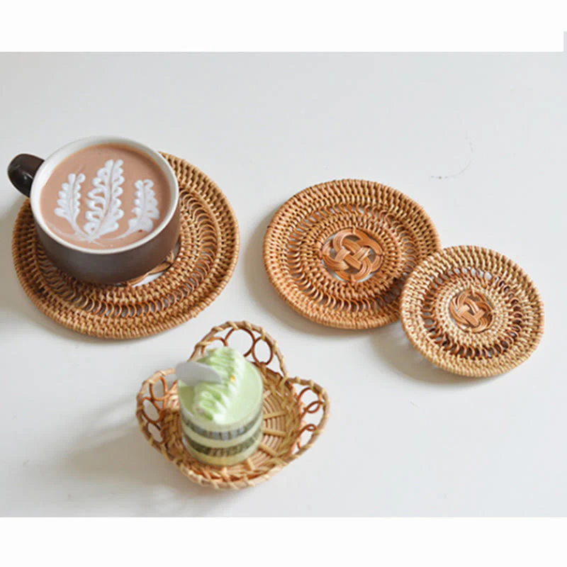 Sottobicchiere per tazza da tè in rattan con motivo floreale in ceramica - Image 9