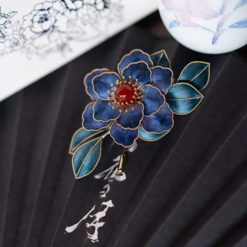 Spilla di fiori blu in seta di Buddha Stones con fiori di velluto di Yangzhou fatti a mano - Image 3