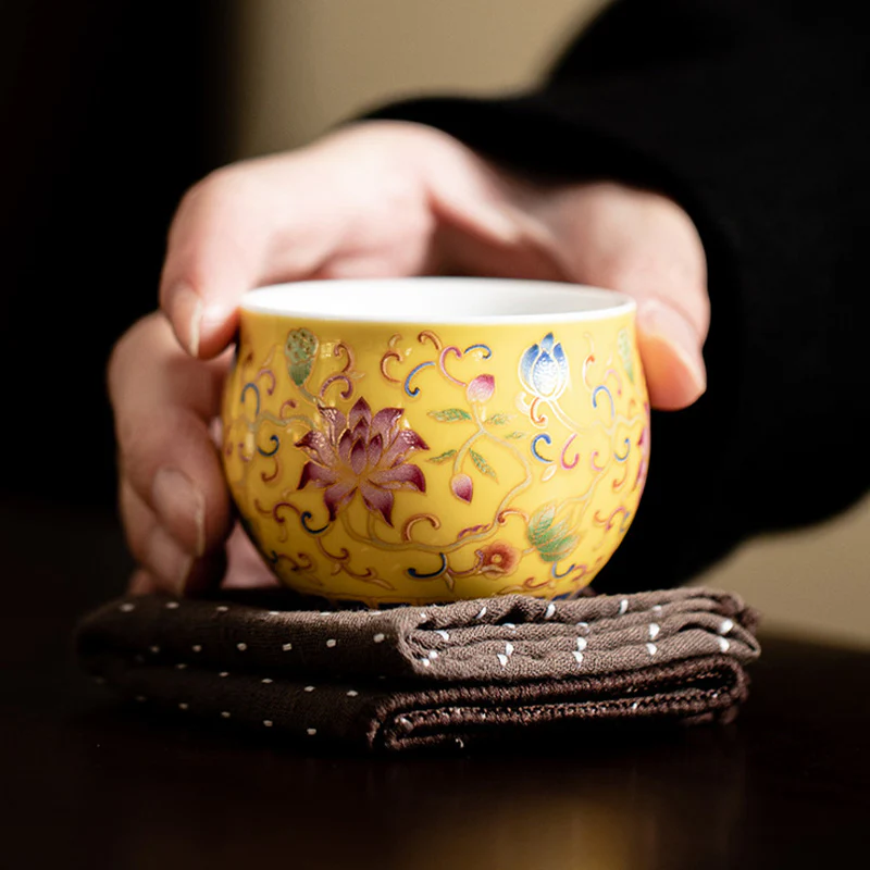 Tazza da tè in ceramica con motivo a baccello di fiore di loto Buddha Stones Kung Fu Tea Cup 80ml - Image 3