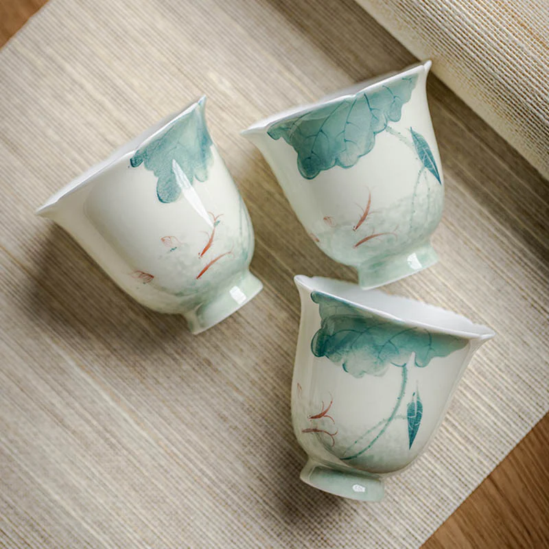 Tazza da tè in ceramica con motivo a foglia di loto e pesce koi Buddha Stones Kung Fu Tea Cup 65ml - Image 10