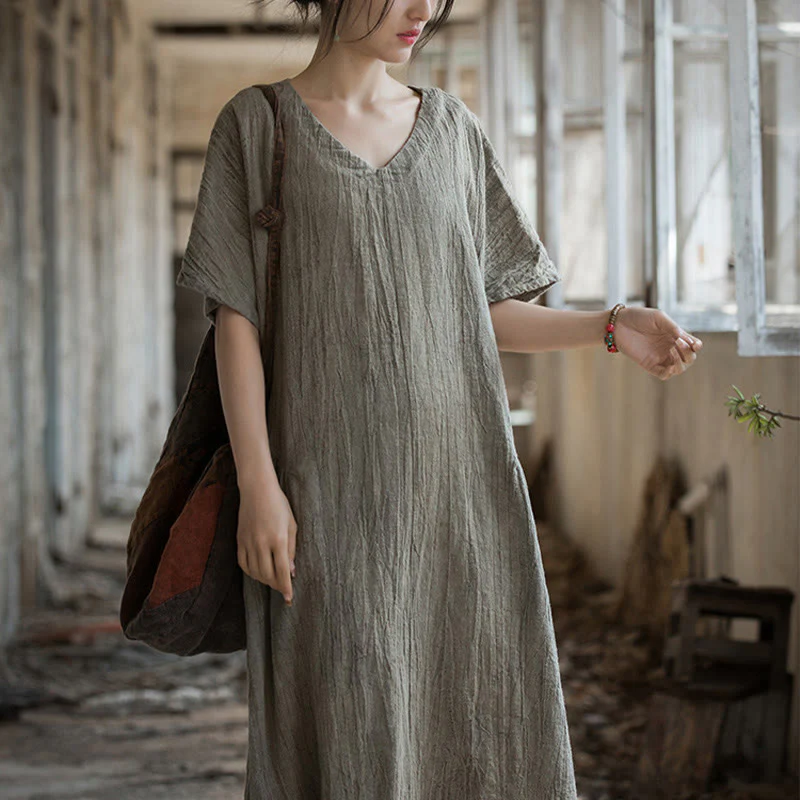 Vestito midi in lino con scollo a V e maniche corte, fatto a mano, con tintura a nodi , Buddha Stones - Image 18