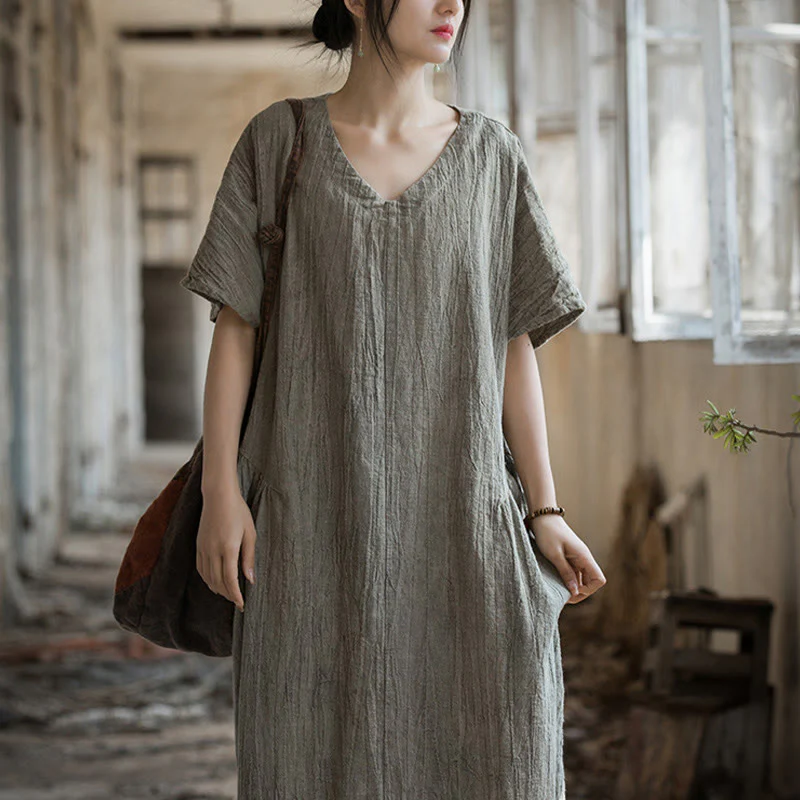 Vestito midi in lino con scollo a V e maniche corte, fatto a mano, con tintura a nodi , Buddha Stones - Image 19