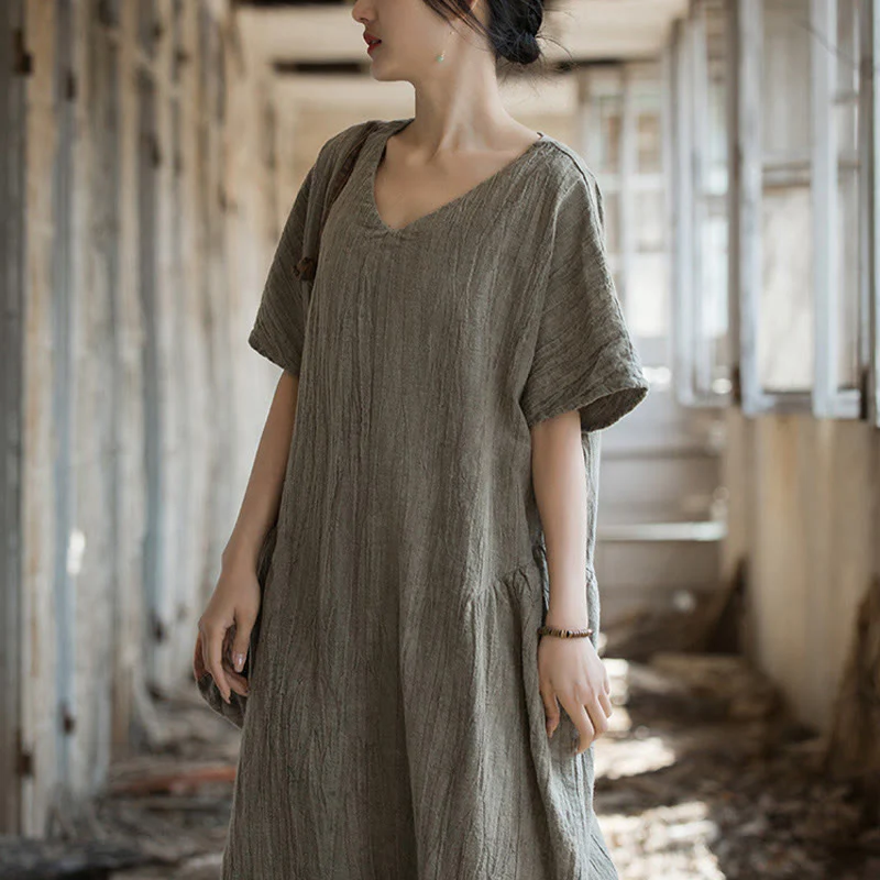 Vestito midi in lino con scollo a V e maniche corte, fatto a mano, con tintura a nodi , Buddha Stones - Image 22